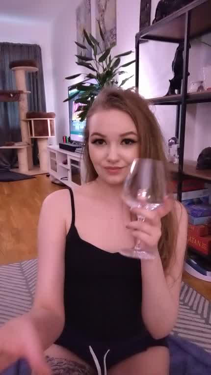 I need more cum! 🤤