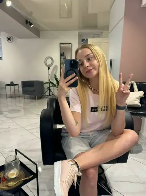 Just a happy blonde at the salon :)