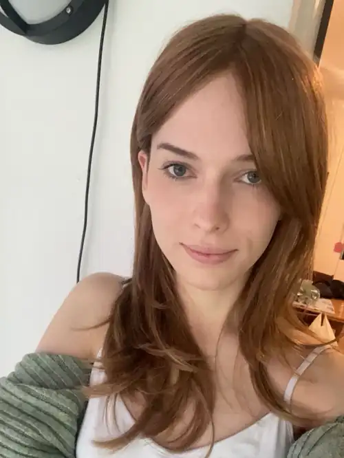 feeling pretty and enjoying the last few weeks of summer :) 