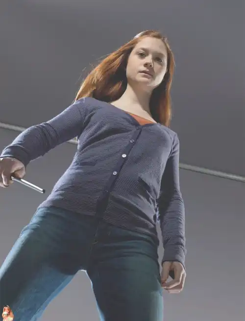 Ginny Weasley looks down to you... ✨ (Bonnie Wright)