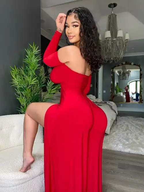 Need a quick catfish to make you cum fast, you can pick the girl hehe