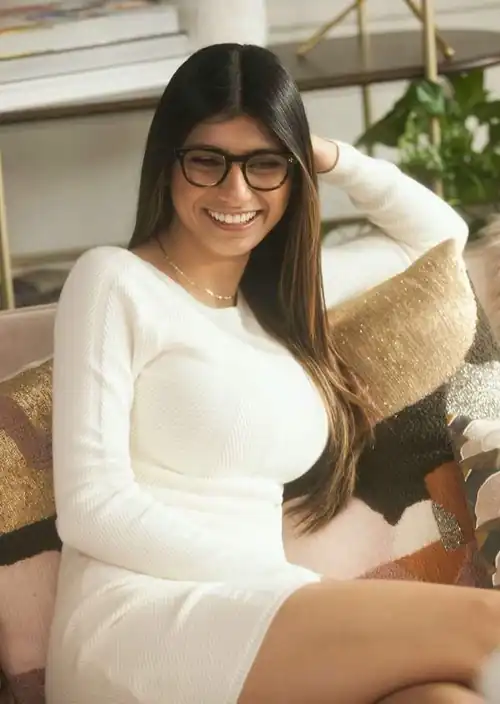 Her boobs look so tasty