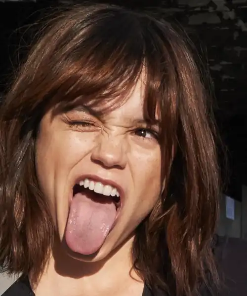 I wanna smell Jenna’s breath so bad!!!