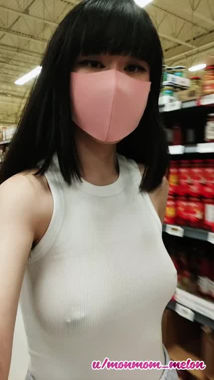 Shopping with no bra