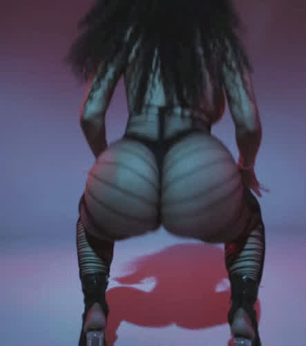 No limits let’s get bi to our mommy Nicki~