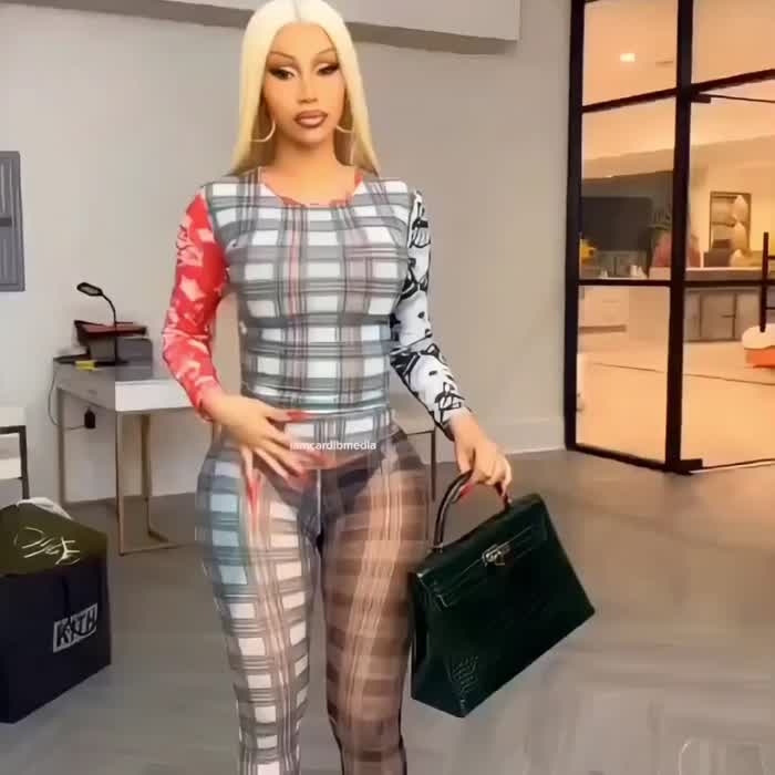 Cardi Party 2