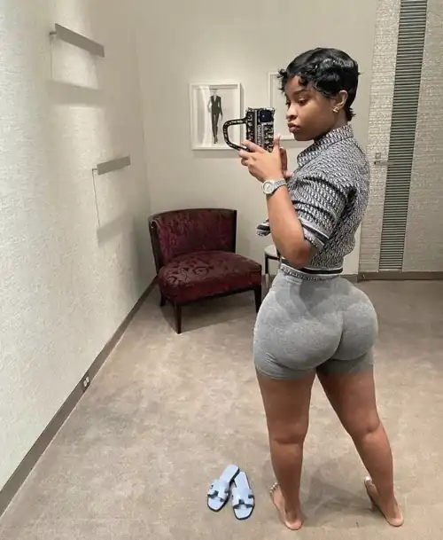 Dej Loaf 🍑