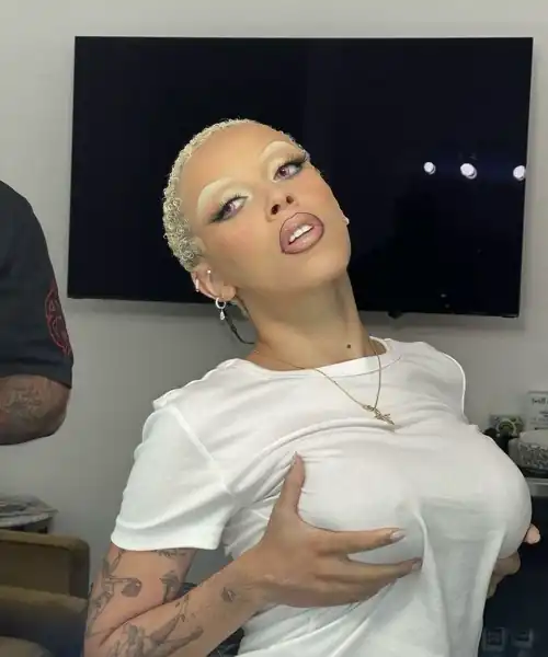 Idc what y’all say bro she is fine as fuck