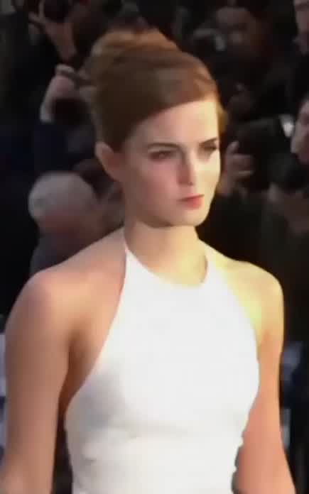 Emma being pretty