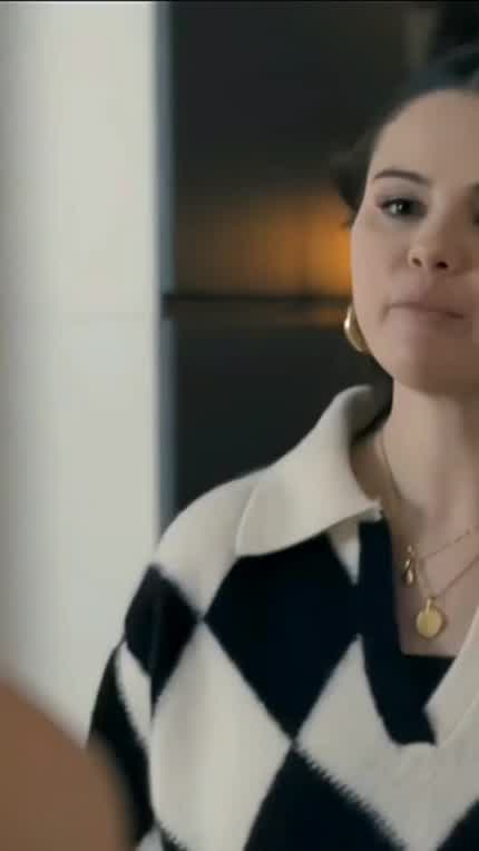 Selena and Cara Delevinge