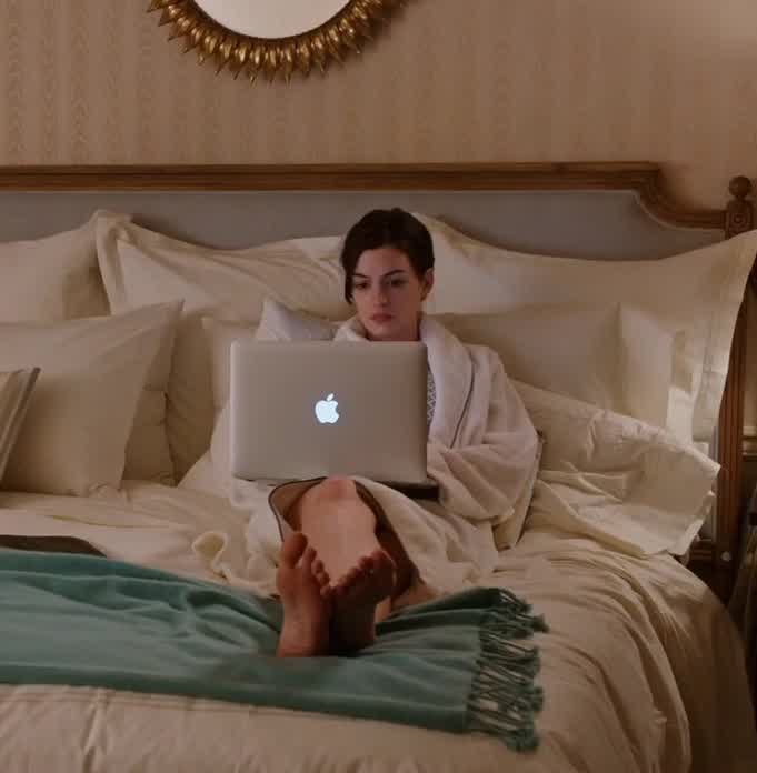 Anne Hathaway