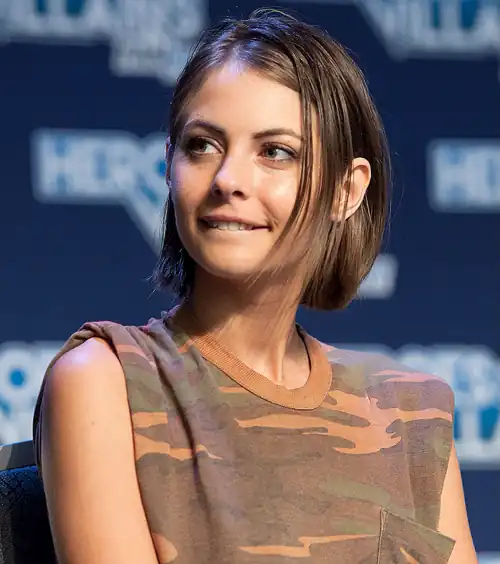 Willa Holland’s cute ear pokey