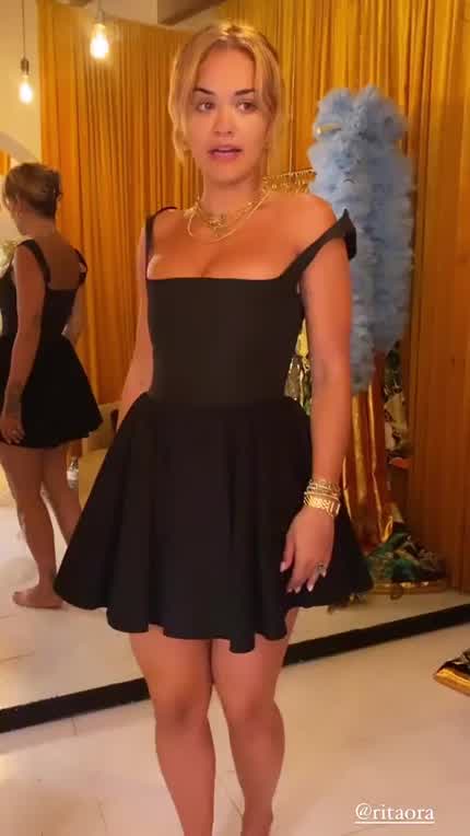 Rita trying on a new dress | July 2023 