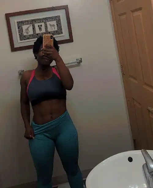 A lot of “petite & dense” posts. Can I join in? 4’11” & 139lbs.