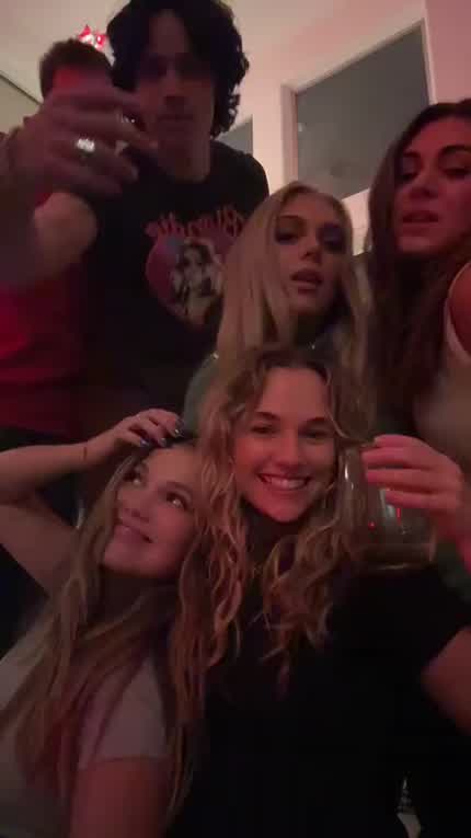 “Meowy Christmas” TikTok 11/5/2023