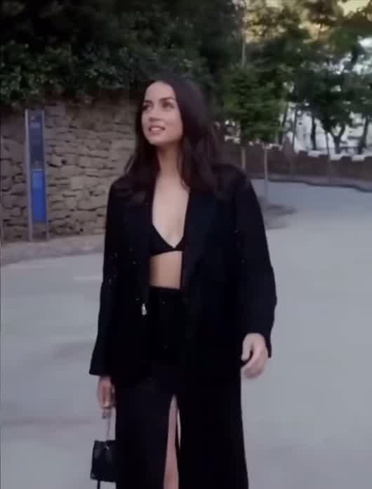 Ana in Barcelona modeling for the cameras