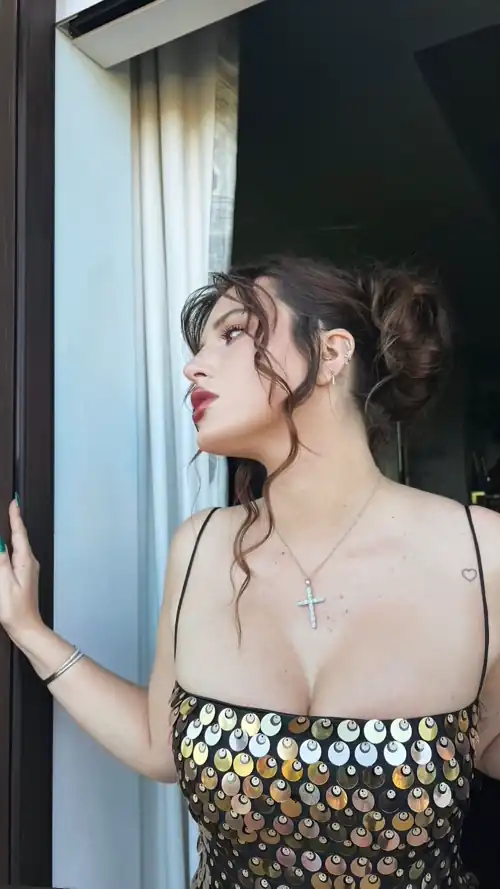 Bella thorne