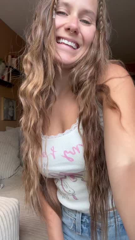 A great view of my jiggly boobies 