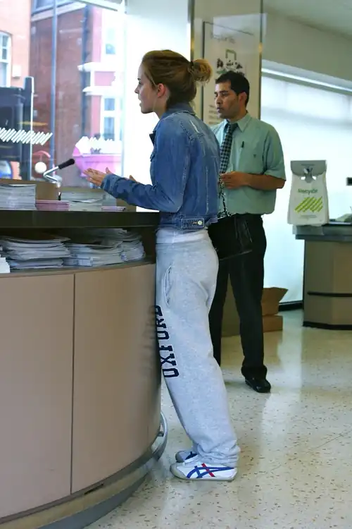 Sweatpants bum