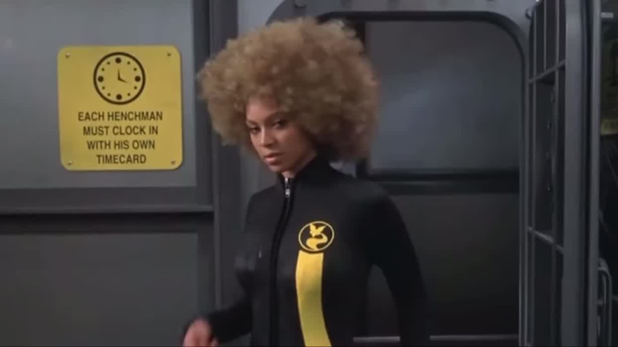 As Foxxy Cleopatra in “Austin Powers in Goldmember” (2002)