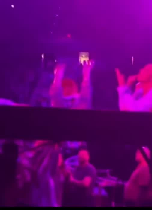 Ariana bending over live show