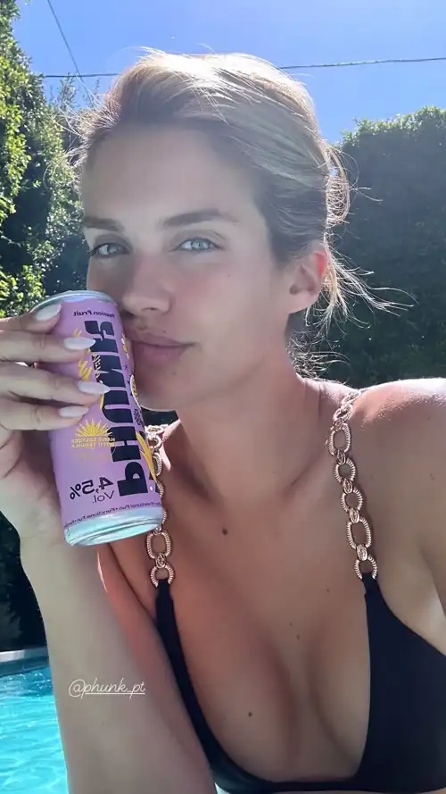 Sara Sampaio on her birthday