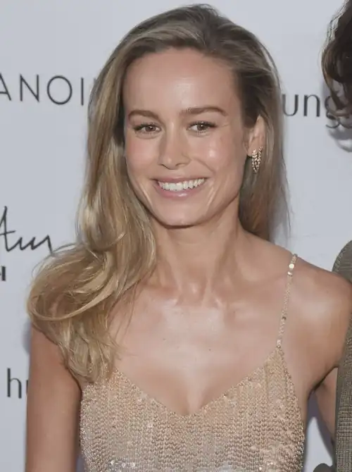 Her face makes me throb so hard