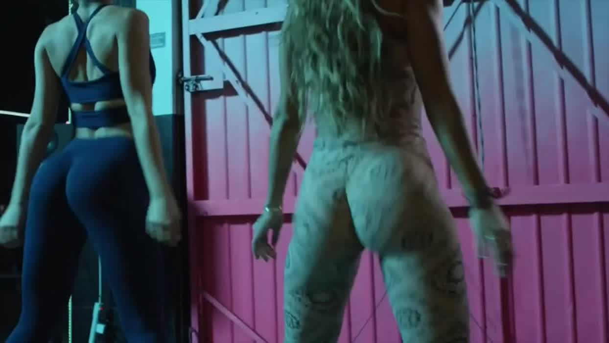 Old but gold, Sommer Ray twerking