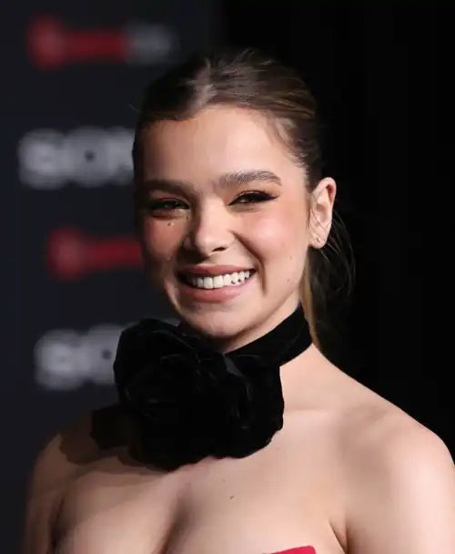 Hailee Steinfeld