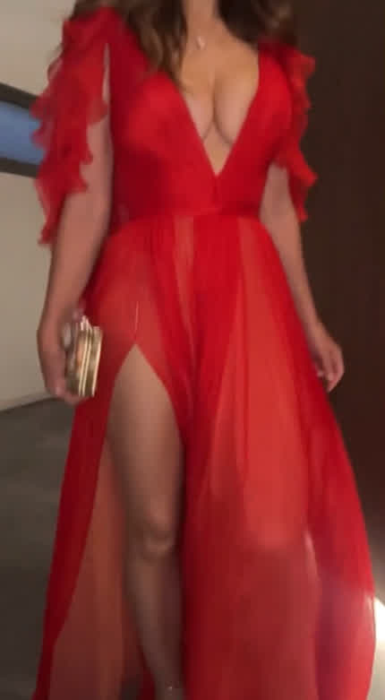 Elizabeth Hurley, 57