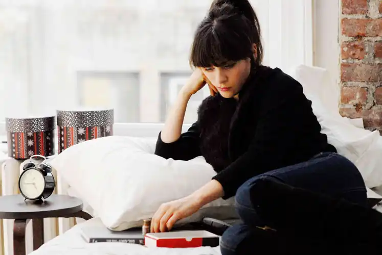 Zooey in "Gigantic" (2008)