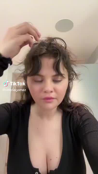 SELENA OHH SHIT💦🍒