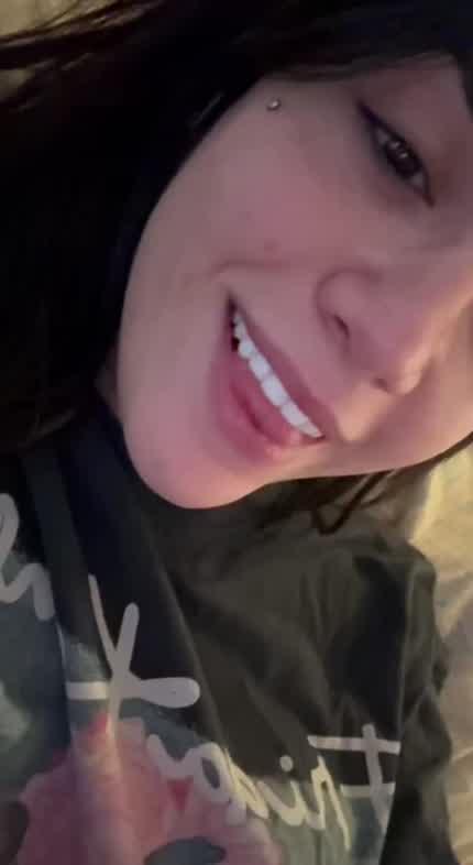 Be honest Would you embarrased if your girlfriend has a bigger cock than yours?