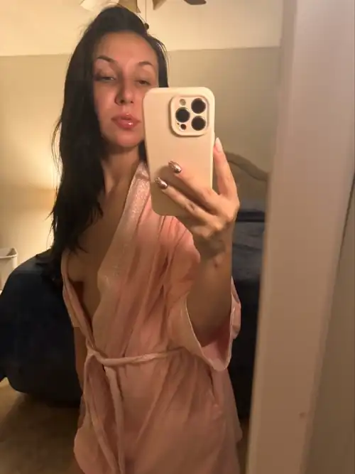 Quick selfie before bed? 