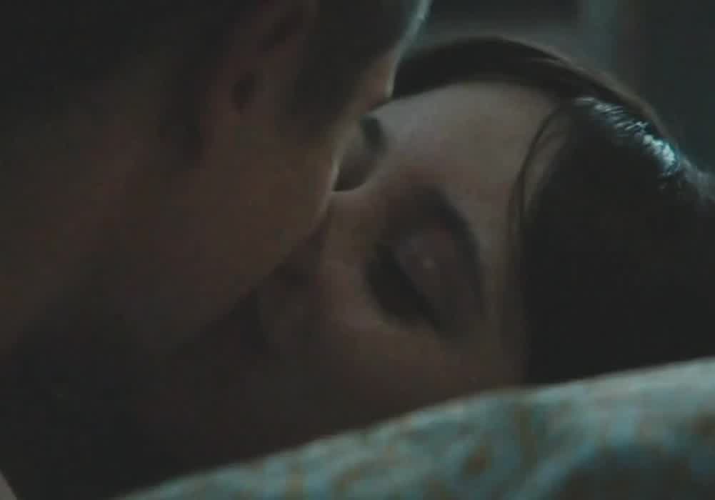 Jenna loves some tongue. 