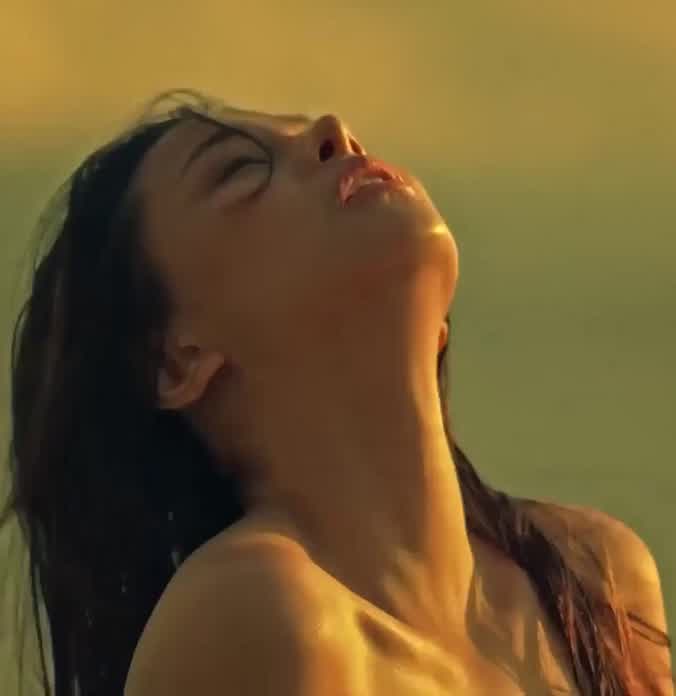 Angeli Khang in 'Salakab'