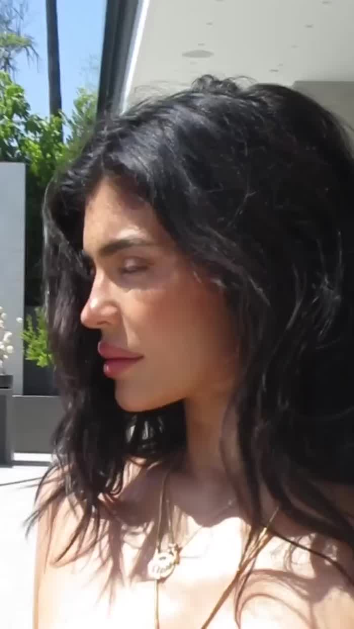 Kylie Jenner Hot Bikini 