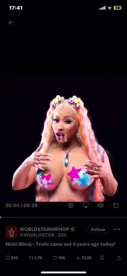 Dm and let’s stroke to Nicki