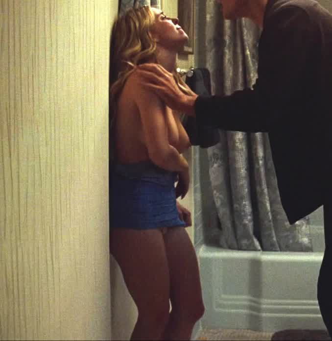 Sydney Sweeney bouncing her big tits in Euphoria