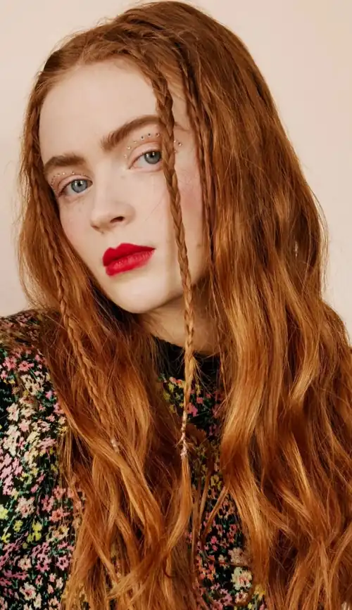 Sadie Sink. Waking up to see this beautiful woman, riding me slowly. Realising I'm tied down, and having to endure as she continues on, way past the point where I've started begging. Until finally she leans in, kisses me softly and let's me cum as she stays rocking back and forth