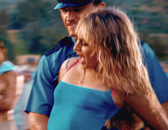 Slut is resisting arrest 😈