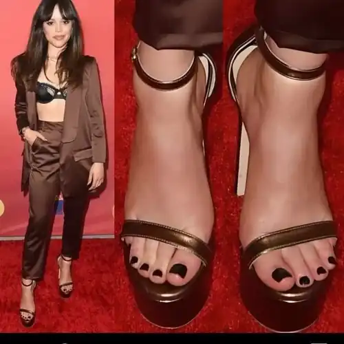 Jenna ortega 
