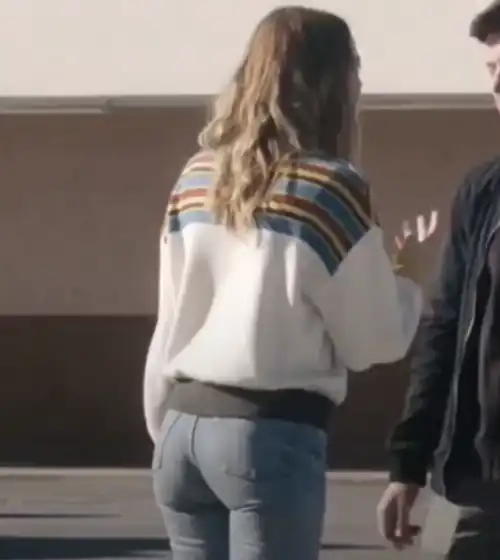 Emma in jeans