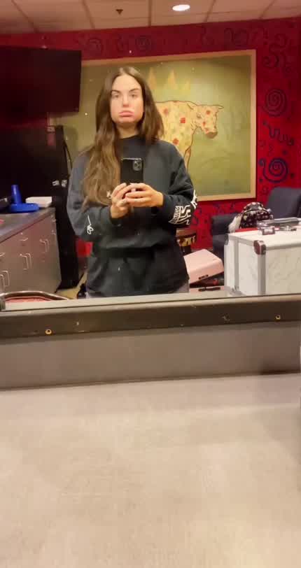JoJo’s outfit when performing in Cleveland via TikTok April 2022