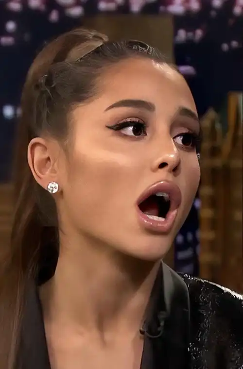 Ari has the hottest mouth. Those lips!