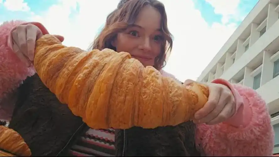 🥐🥨😋