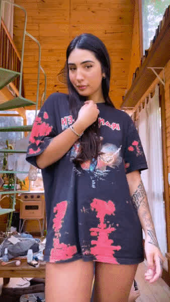 that shirt wasn't fitting so well..