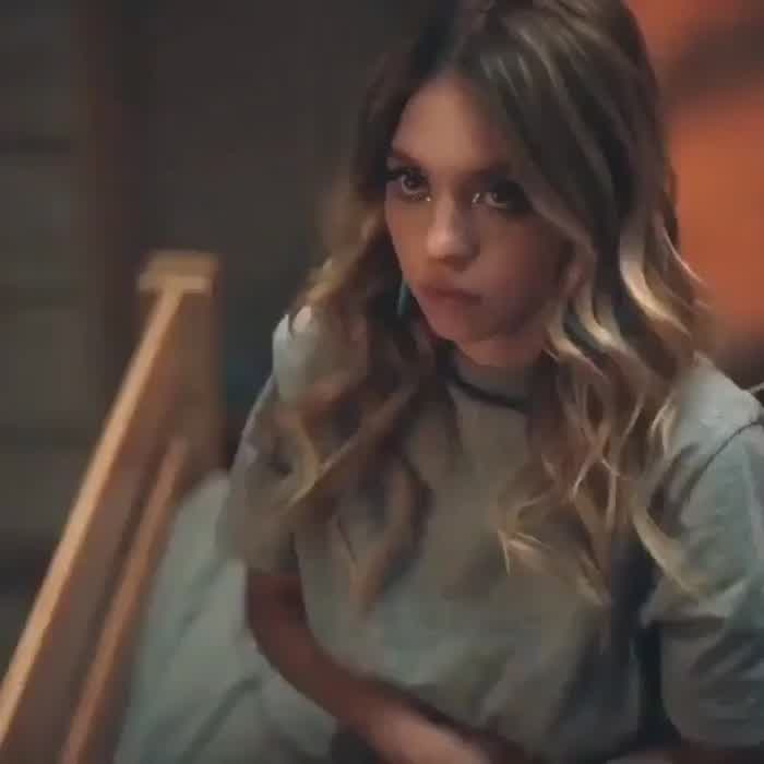 She’s too hot 🥵 