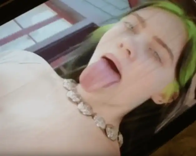 Anyone has the full photo used in this tribute?