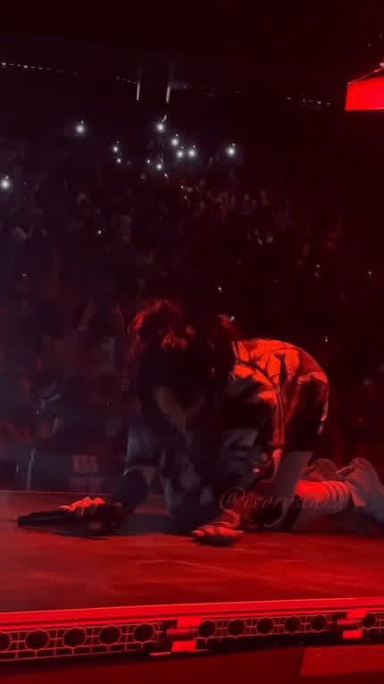 Arching her back 🥵